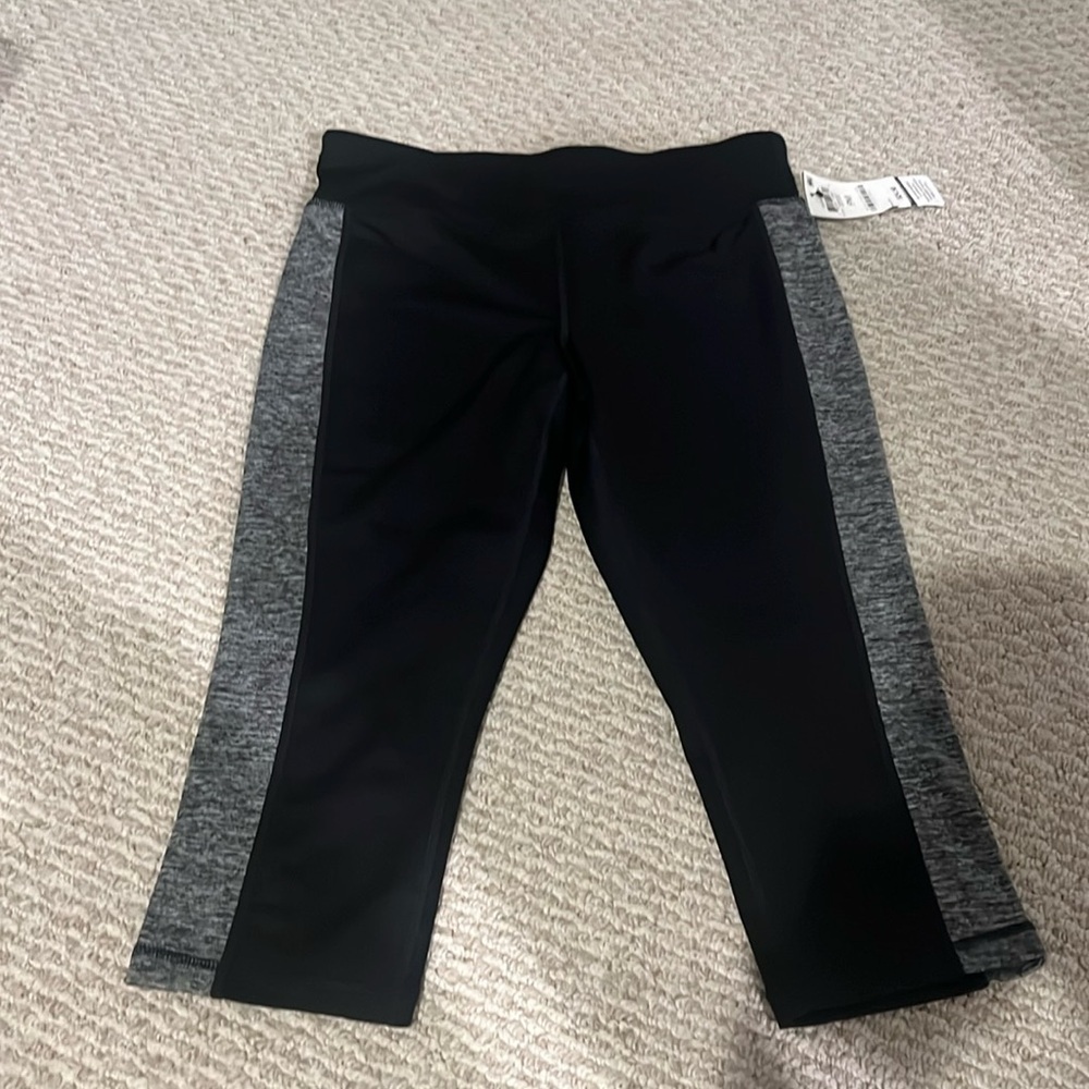 - Ideology, high-rise capris, petite, medium